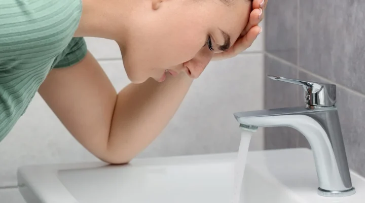 Diyette Mide Bulantısı Neden Olur ve Nasıl Geçer